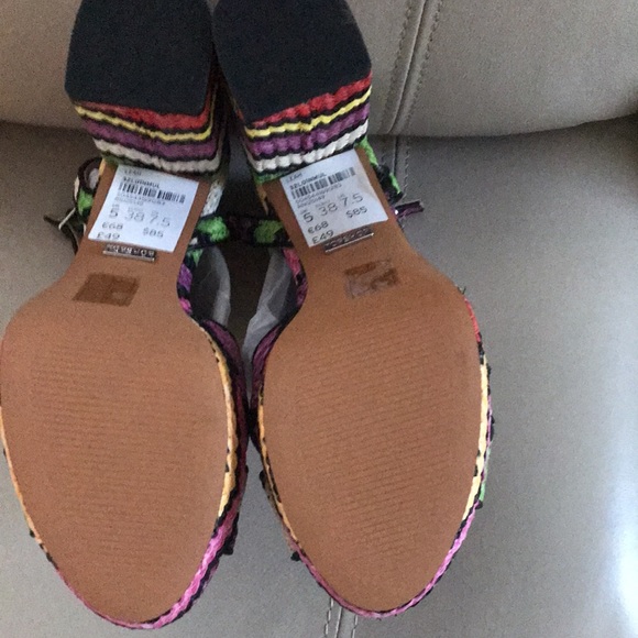 Colorful block heel sandals. - Picture 4 of 7